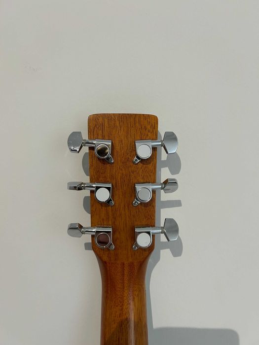 SX acoustic guitar steelstring excellent condition 130,-