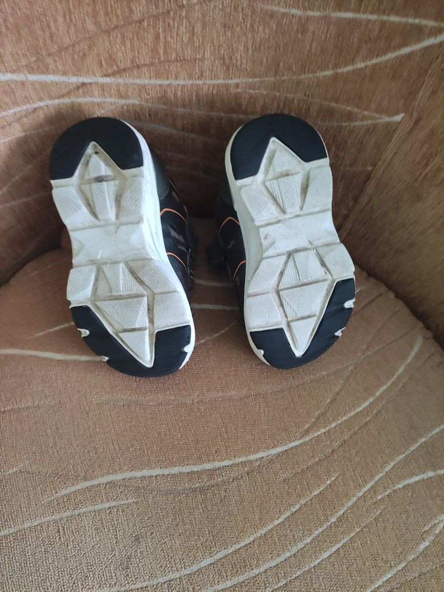 Buty adidasy r. 23