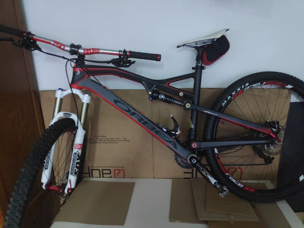 Bicicleta  carbono 27.5