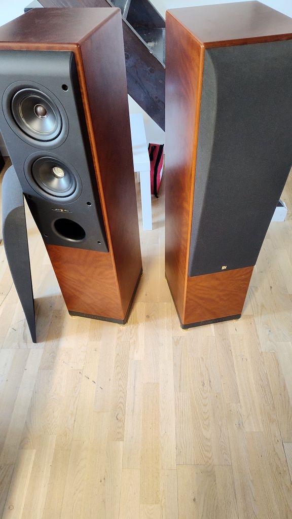 KEF Reference Model Three