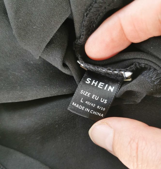 Czarne body na szerokich ramiączkach L Stan idealny Zapinane wygodne