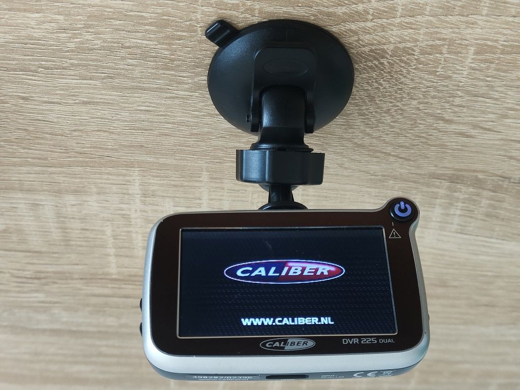 Caliber DVR 225 Podwójna kamera samochodowa z GPS
