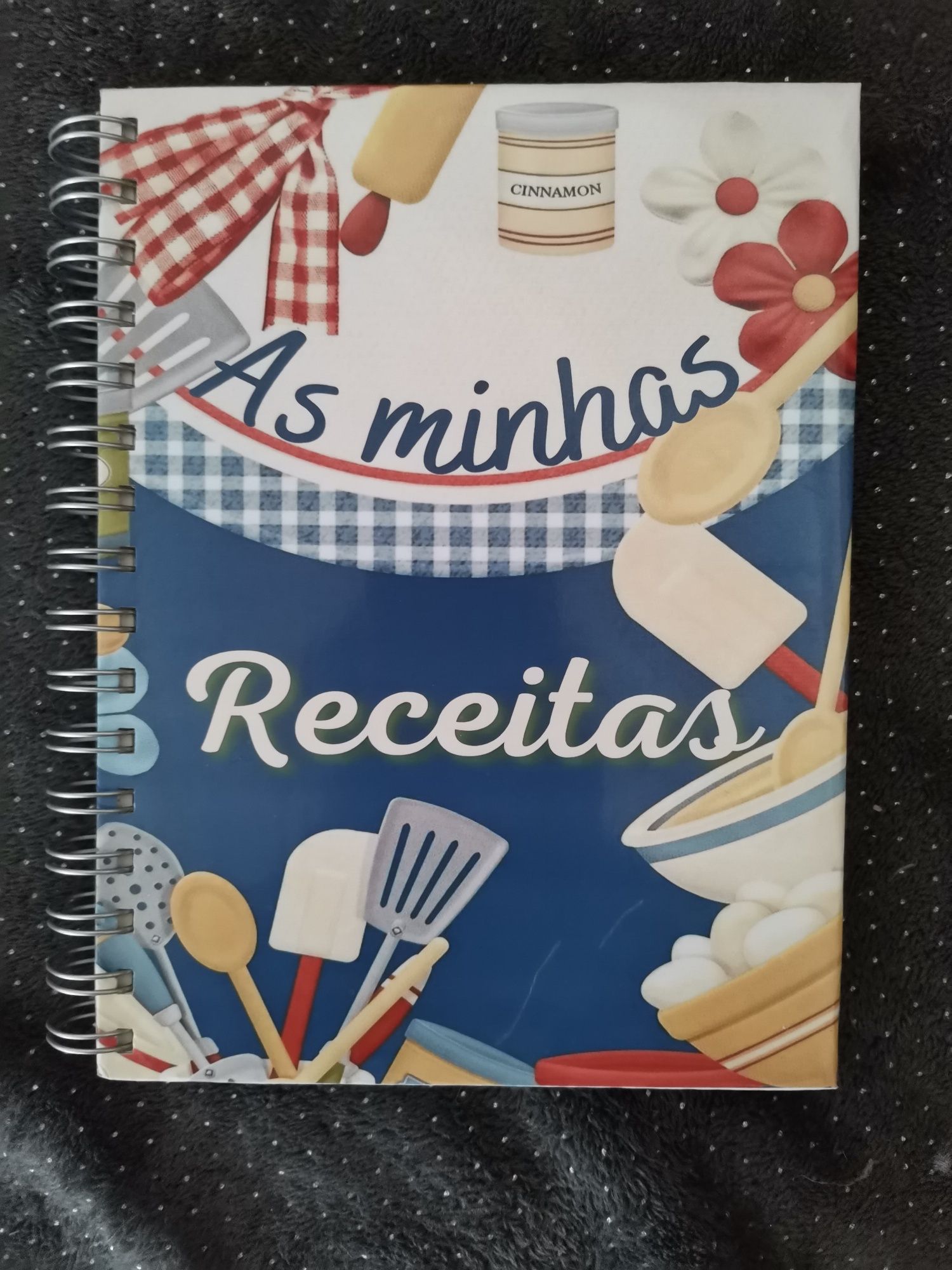 Caderno de receitas (capa personalizada)