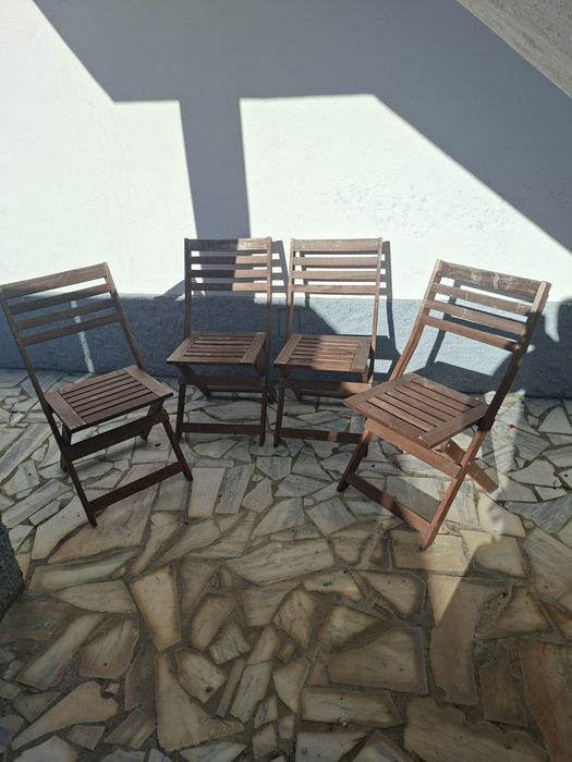 Mesa Exterior + 4 Cadeiras Madeira