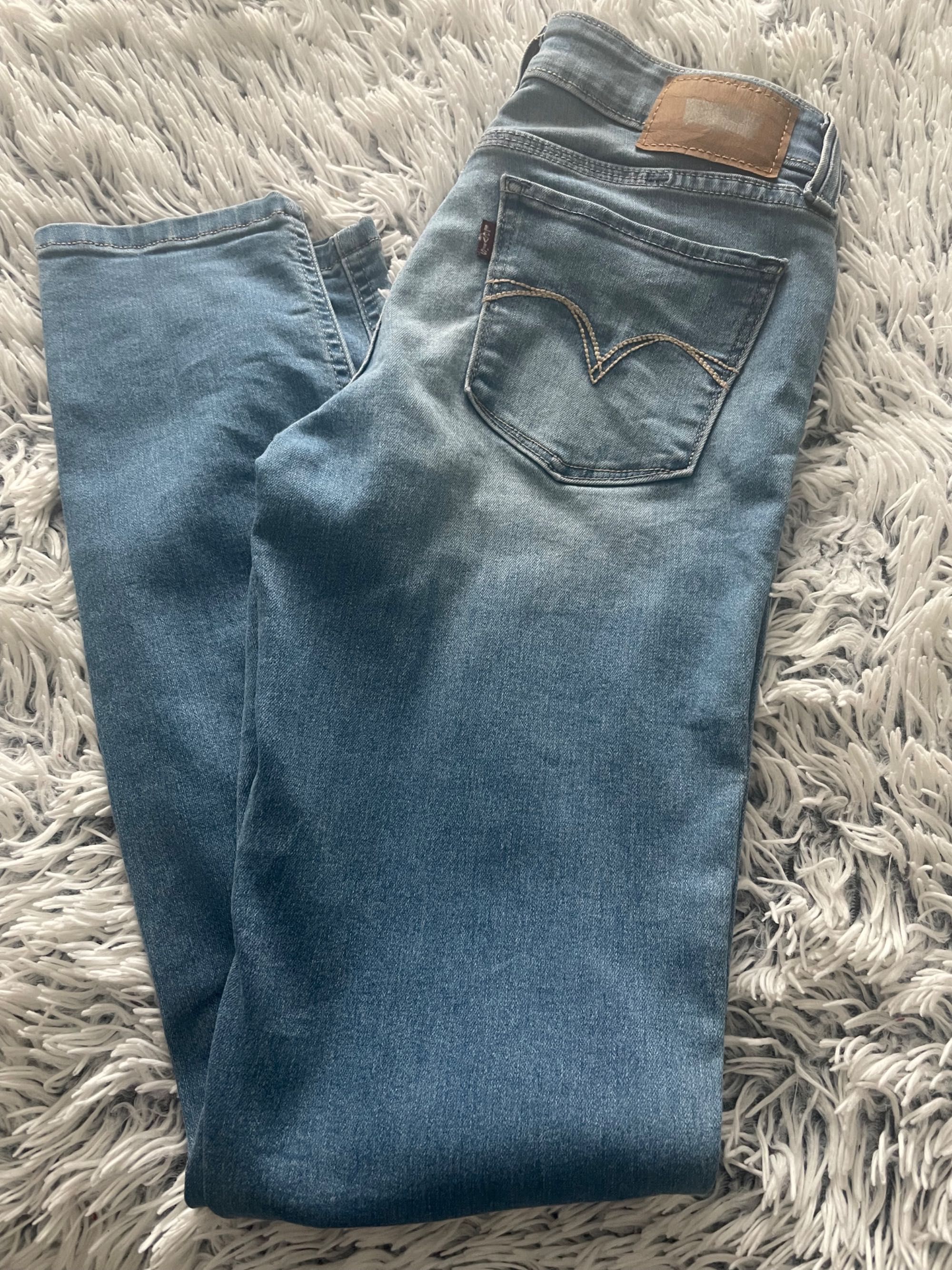 Spodnie jeansy damskie Levis 26x32