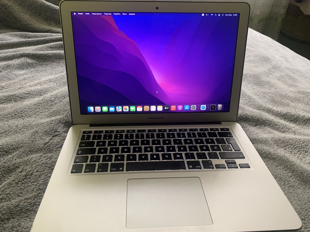 Macbook air 13 2017 8/256SSD