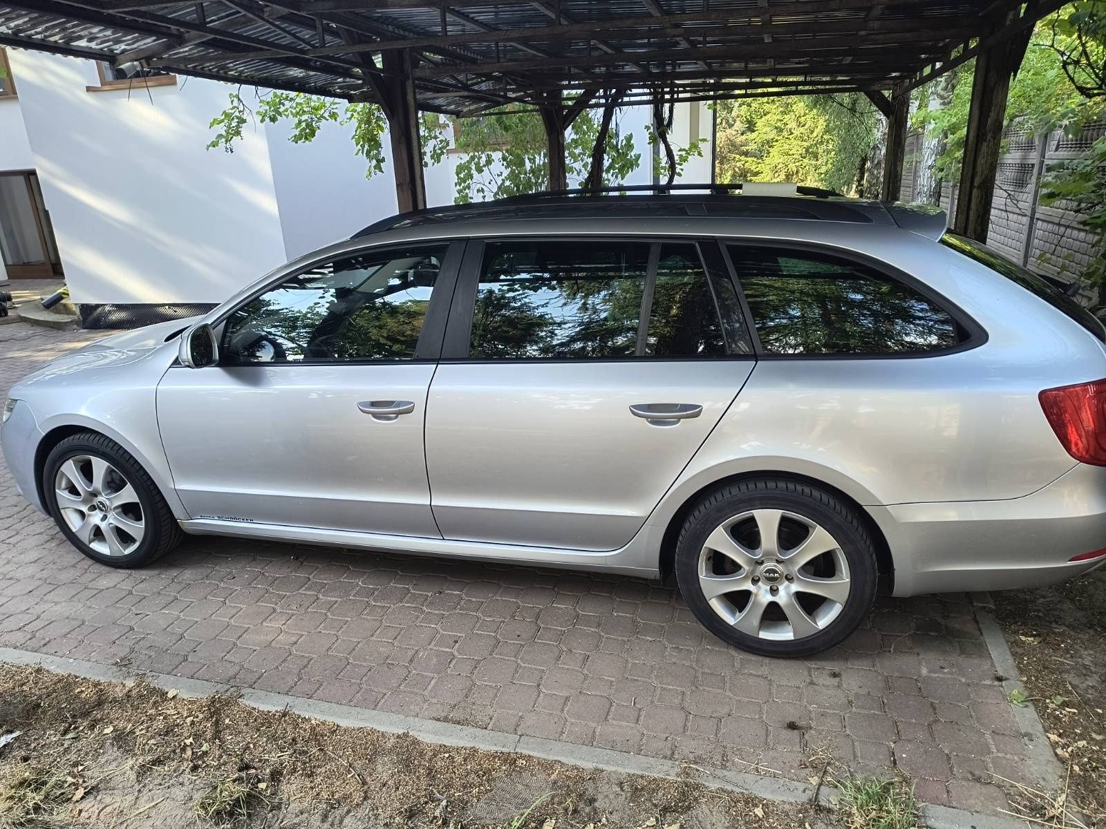Skoda Superb 2011 1,6 diesel