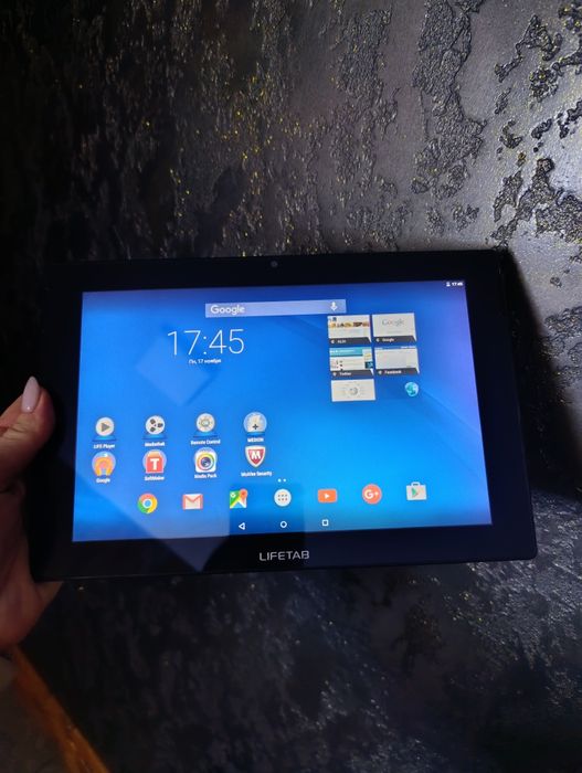 Планшет  Lifetab