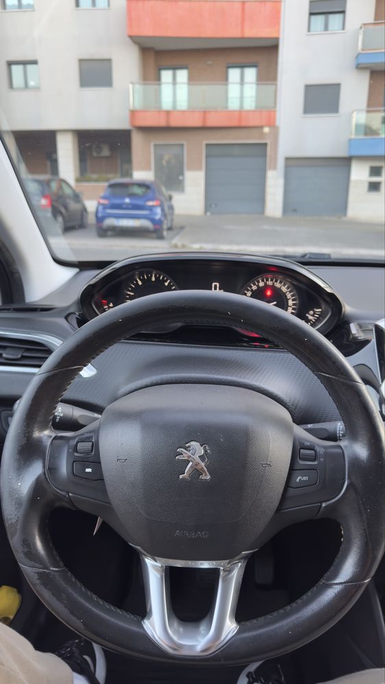 Peugeot 208 1.6 BlueHDi Style 2018