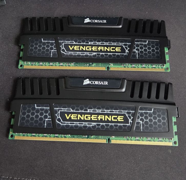 RAM DDR3 2x4GB Corsair
