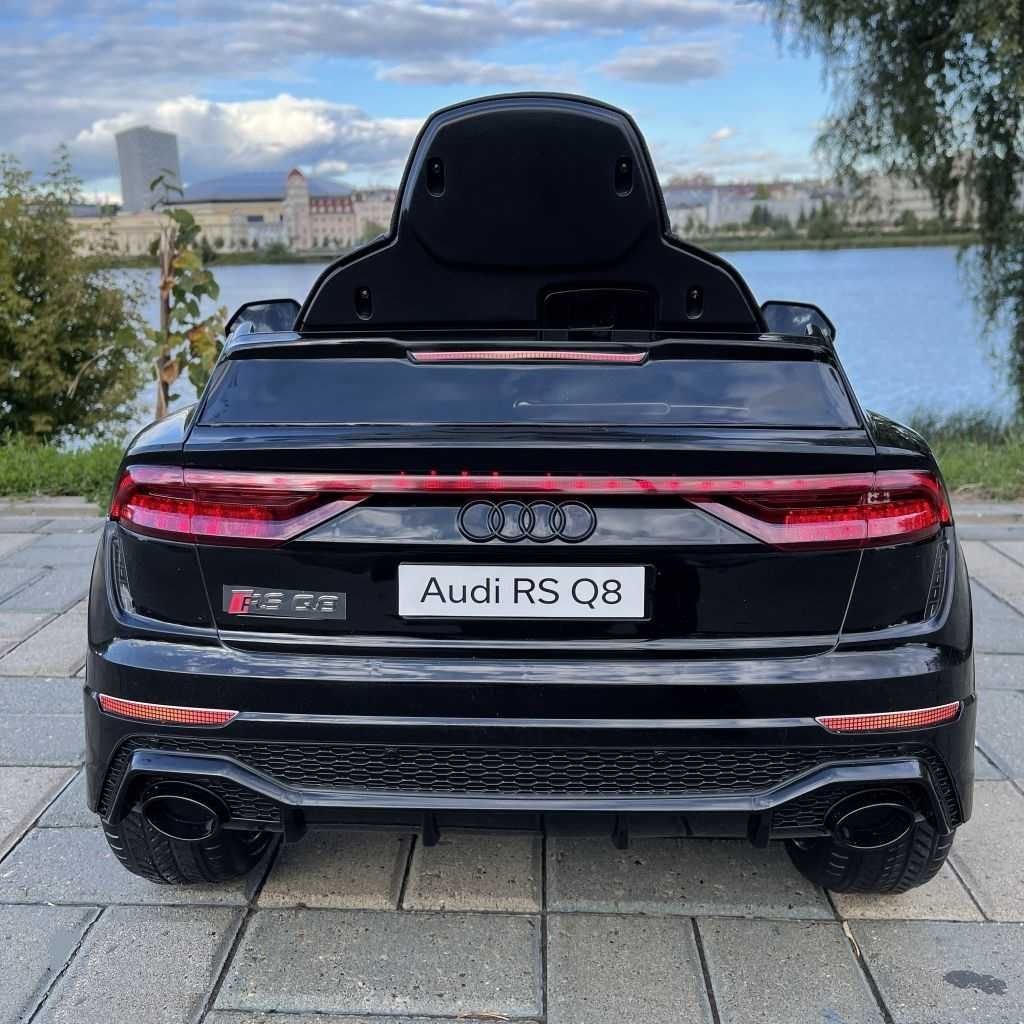 Samochód AUDI RS Q8 QUATTRO Auto Akumulator Motor Elektryczny 2 DZIECI