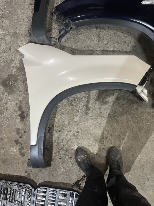 Крило ліве та праве Kia Sorento 2 Кіа Соренто 2