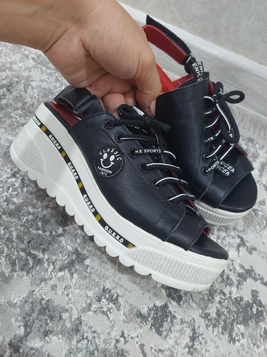 Натуральные турецкие Кожаные женские босоножки на танкетке в идеальном