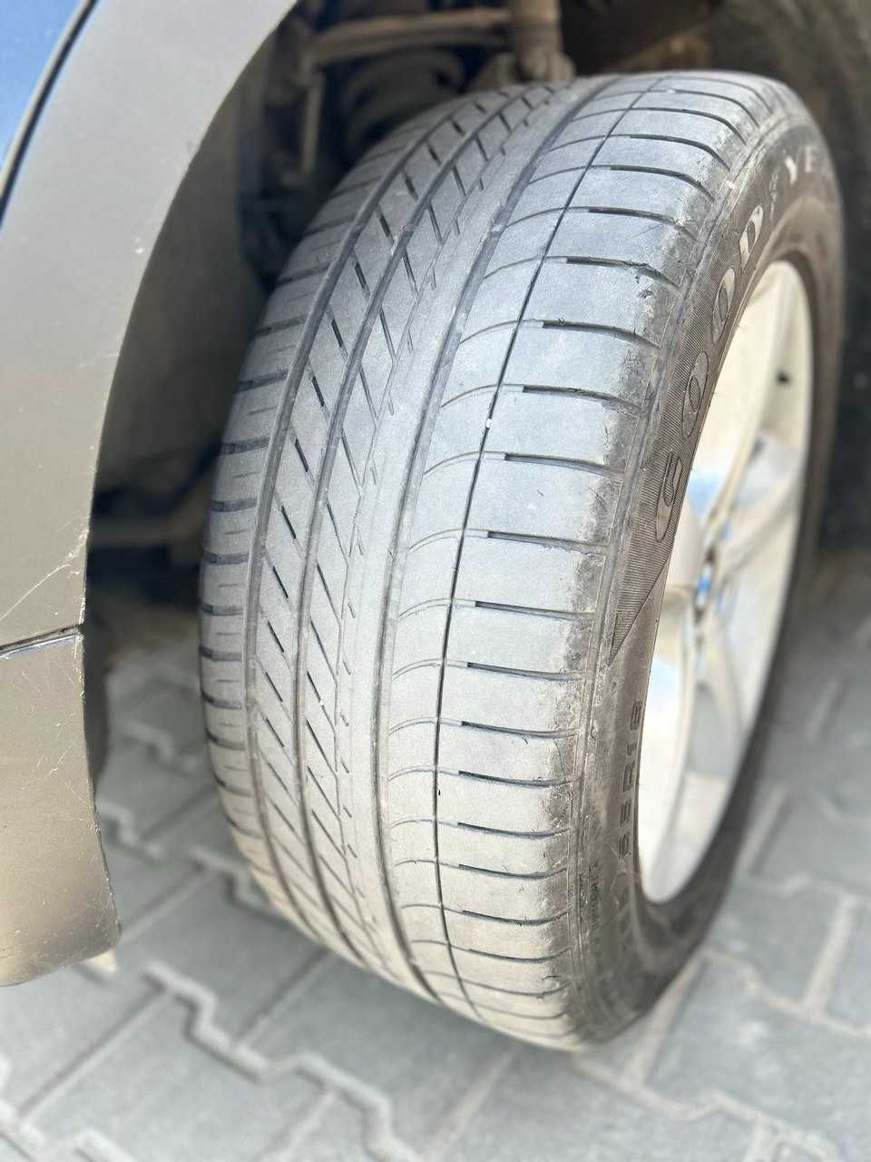 Диски с шинами 255/55 R18 GOODYEAR EAGLE F1 на BMW X5 броньовані