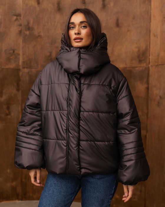 Зимня куртка в трендовому кольорі