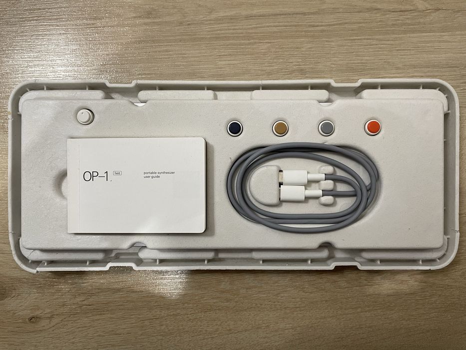 Teenage Engineering OP-1 field - Syntezator i Sampler