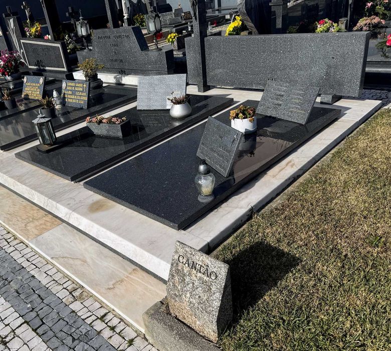 Sepultura Perpetua Castelo Maia