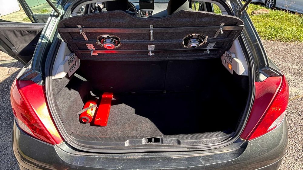 PEUGEOT 207, 2011 1.4 Benzyna