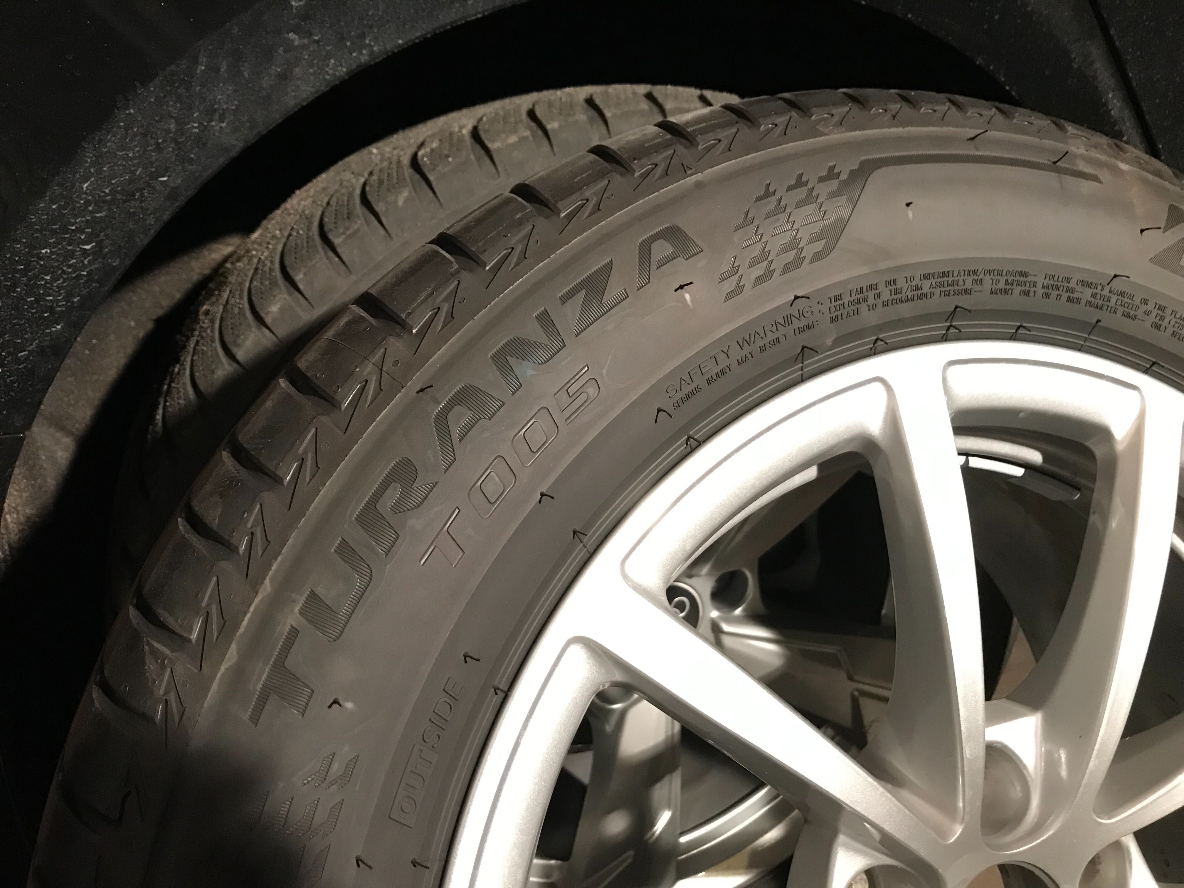 komplet opon letnie i felgi audi  17 cali ET36 5x112 Bridgestone T005