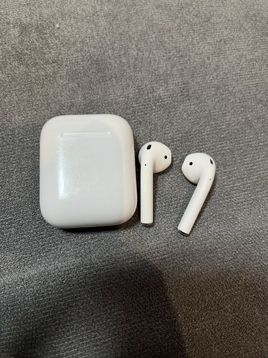 Продам Apple Airpods 2