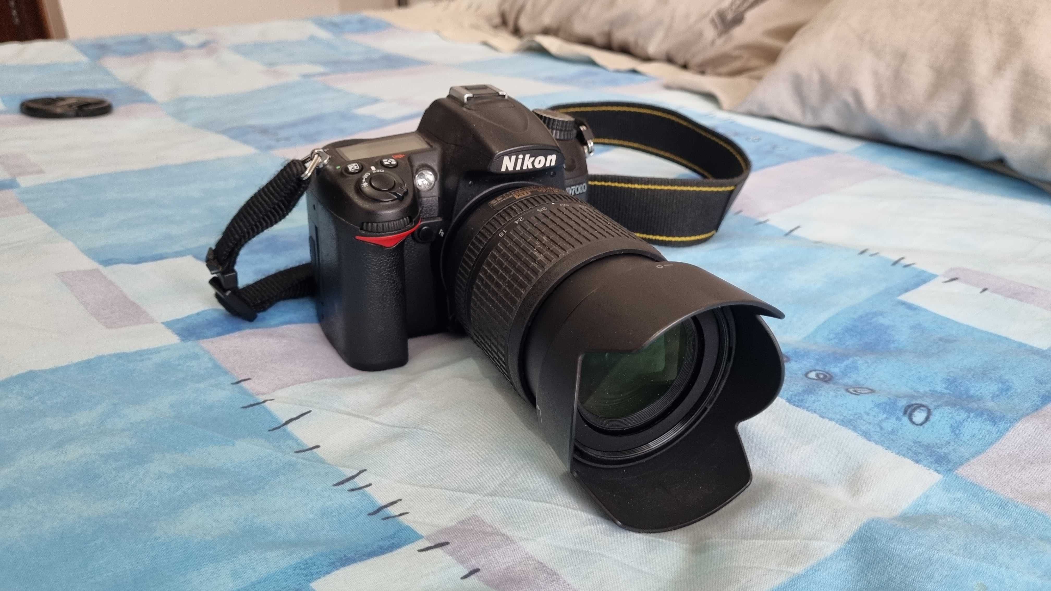 Vendo NIkon D7000 + 3 lentes + 2 flashs