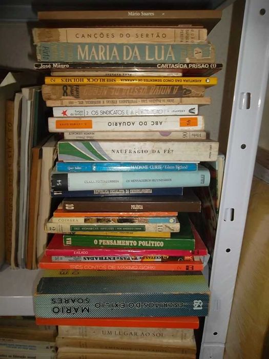 Literatura diversa nacional e estrangeira preços a partir de 1EUR cada