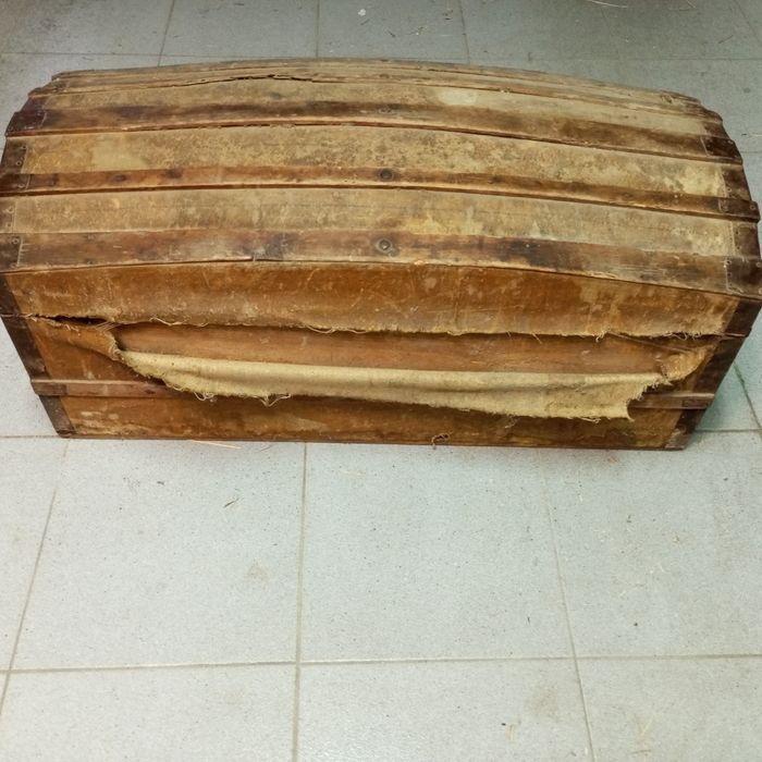 Baú antigo grande