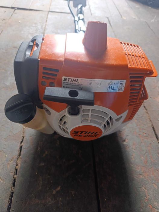 продам мотокосу Stihl FS 250