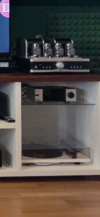 Sprzedam gramofon Rega Planer 1 . Dowód zakupu,oryginalny karton