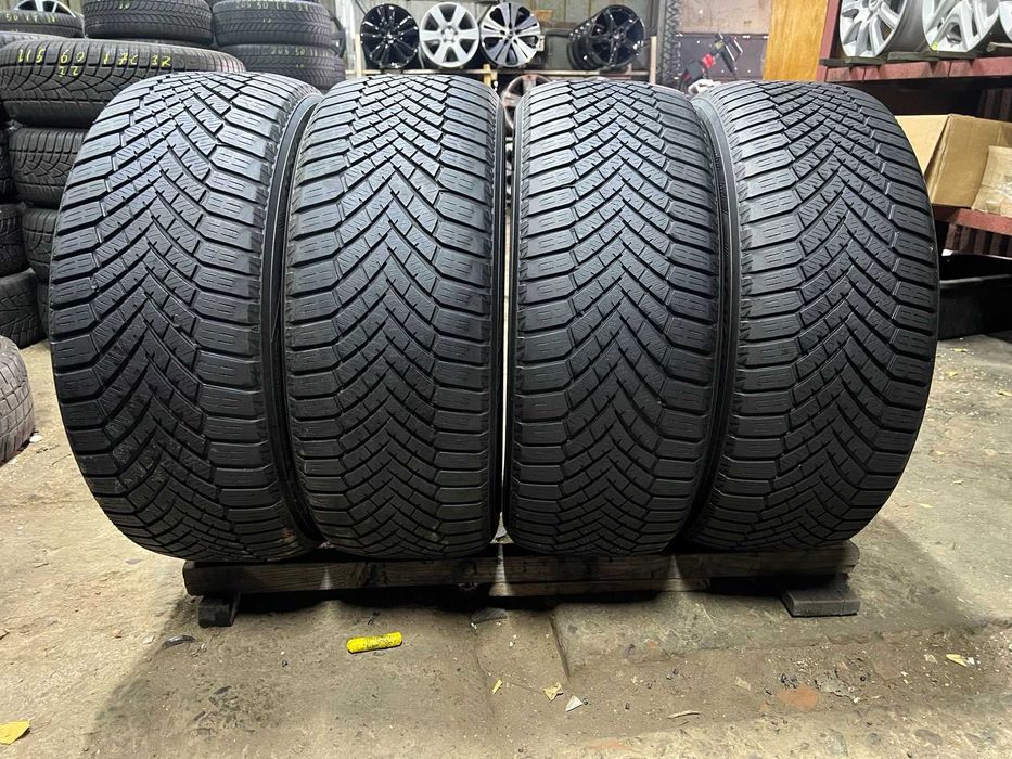 Шини 225/55 r17 Yokohama Bluearth Winter