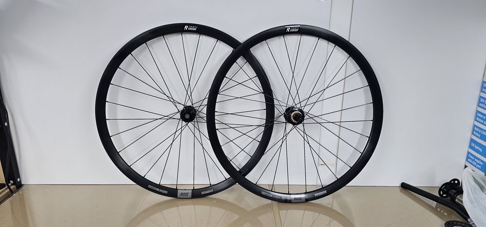Koła 28" Rose R Thirty Disc.  Komplet