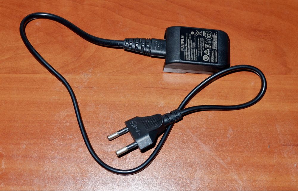 Зарядное устройство Fujifilm