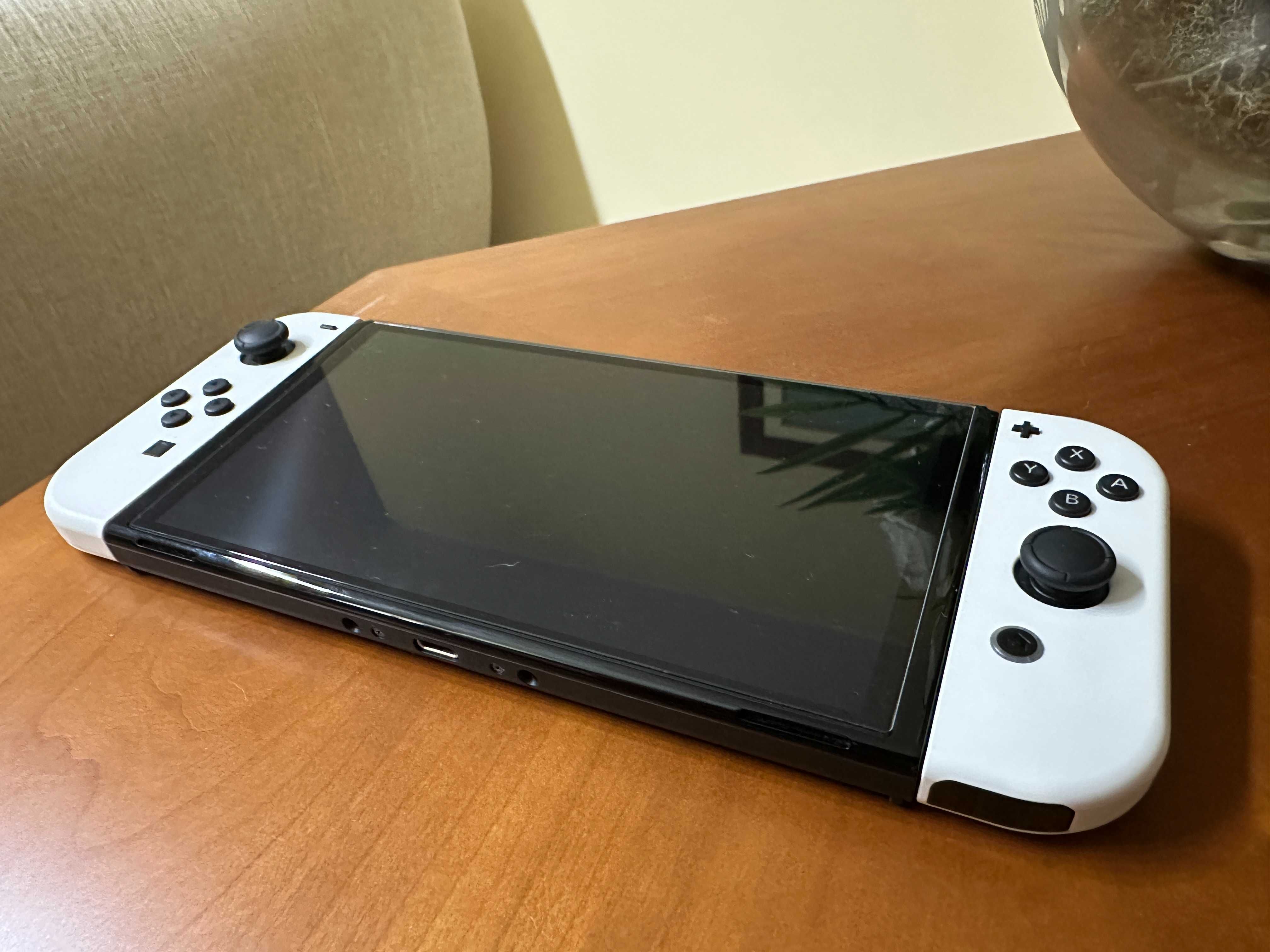 Nintendo Switch OLED 64GB + Mario Kart 8 + garantia até dezembro 2026