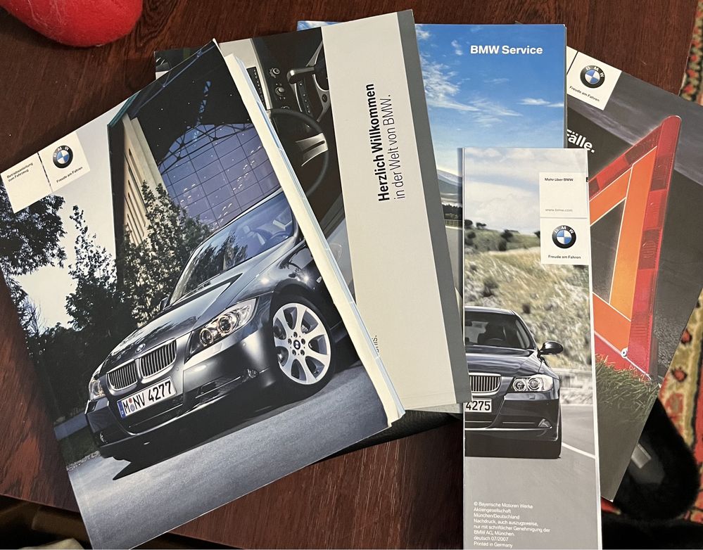 Чехол с книгами по эксплуатации с BMW e90 (оригинал)