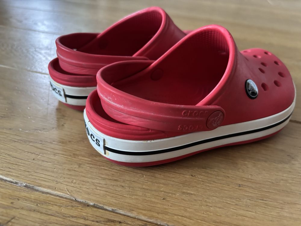 Czerwone buty klapki Crocs J1 rozmiar 32 33 19cm dziewczęce chłopięce