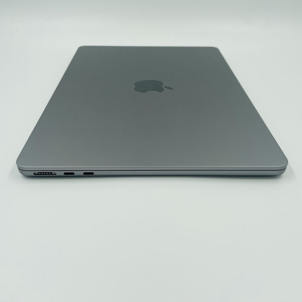 Apple Macbook Air 13 2022 M2 16GB RAM 256GB SSD IL4985