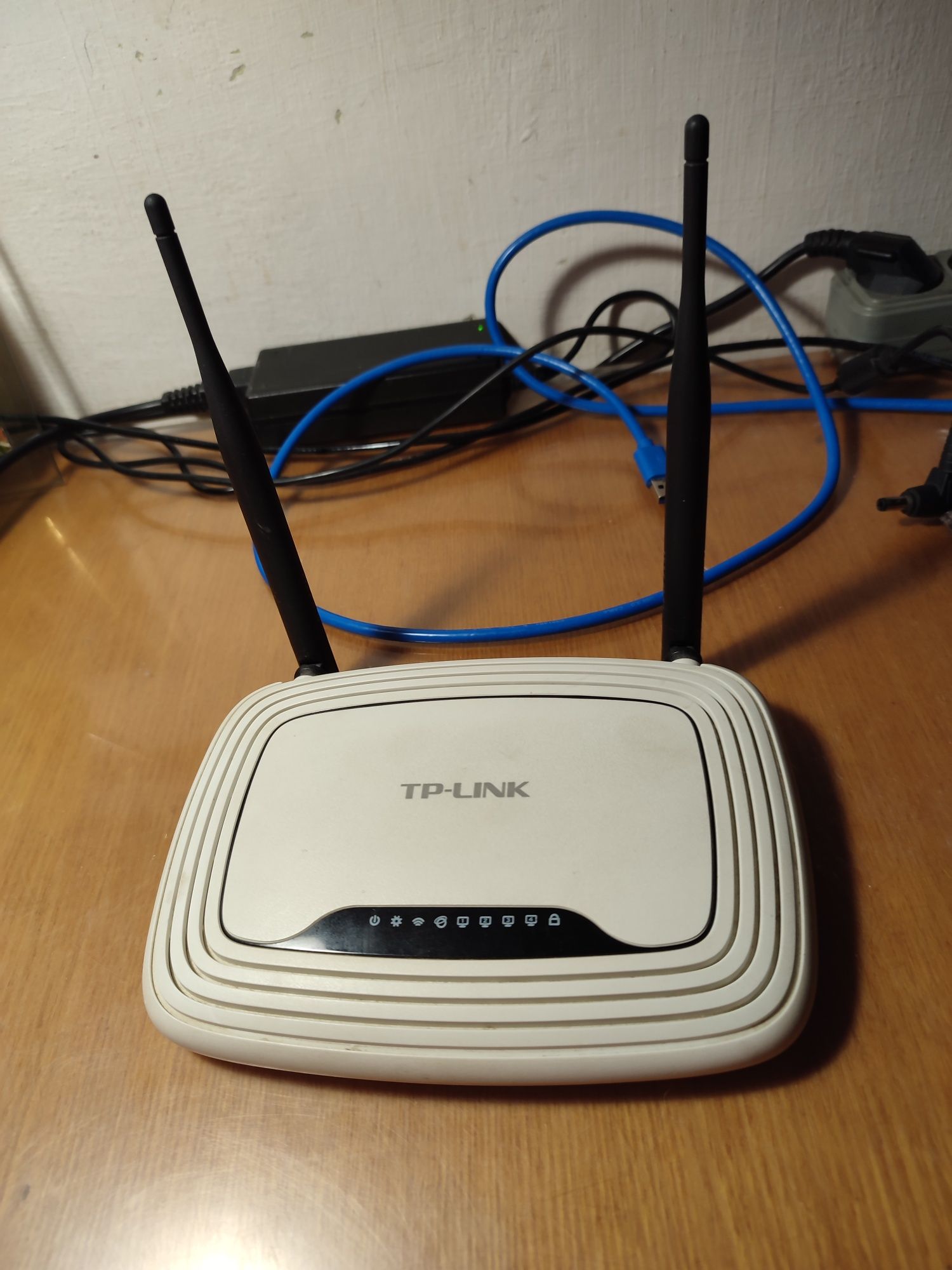 Роутер TP-LINK TL-WR841N