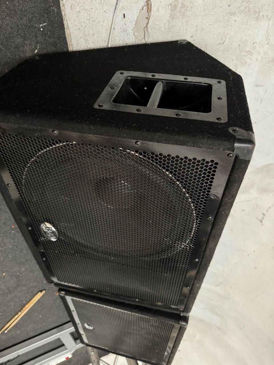 Monitor sceniczny B52 MX-MN15