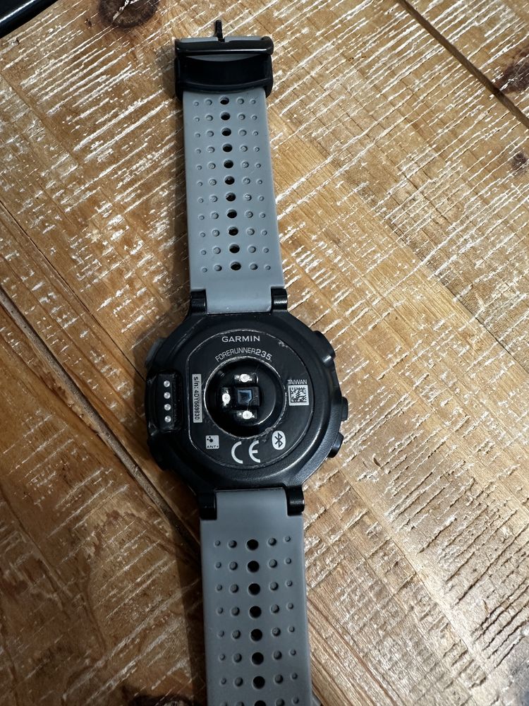 Garmin Forerunner 235
