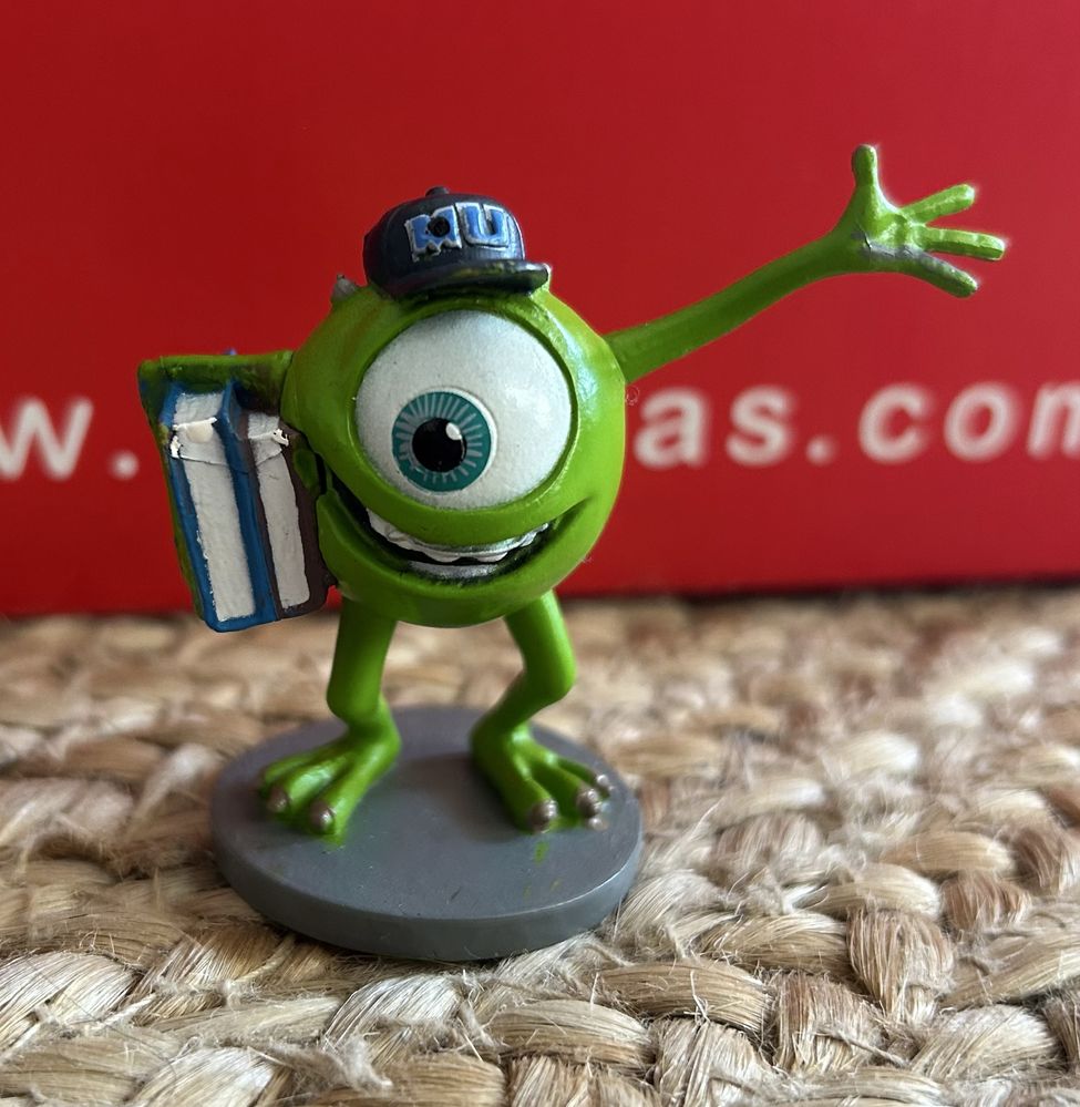 Boneco do filme Monstros e companhia