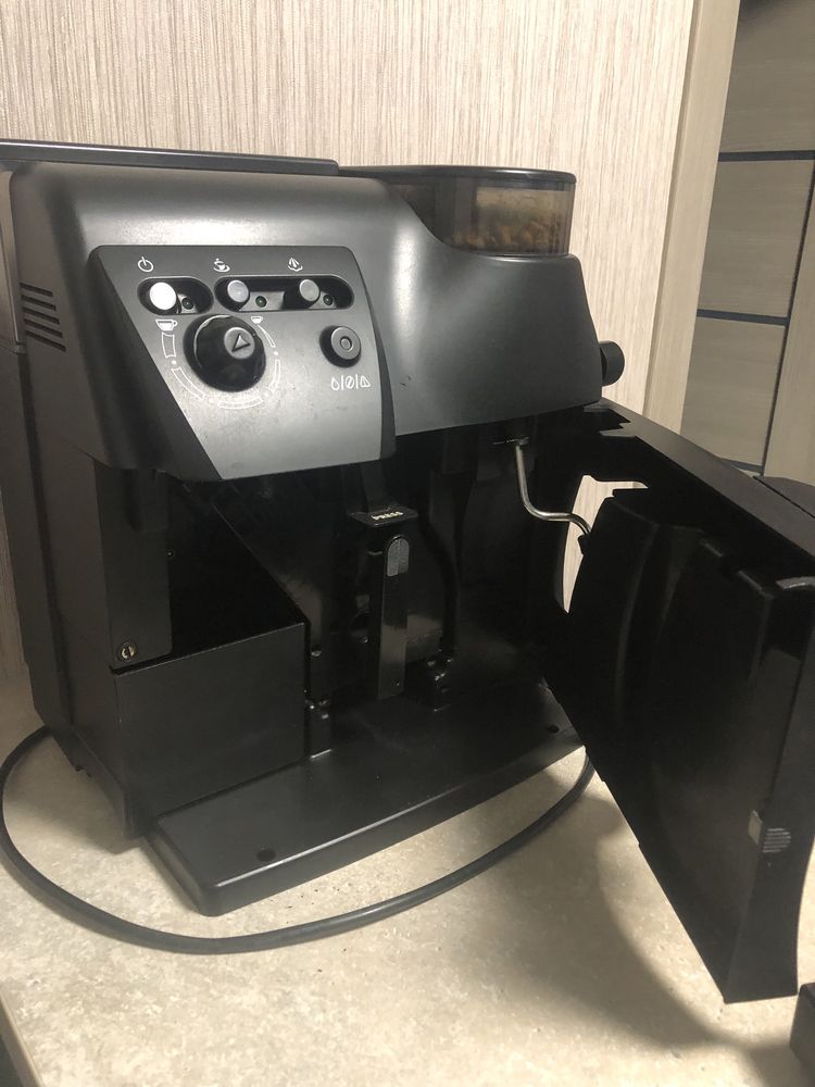 Продам кофемашину Villa spidem black Италия в хорошем состоянии!!!
