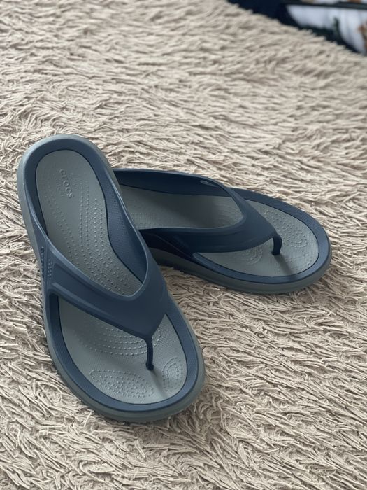 Вʼєтнамки чоловічі Crocs