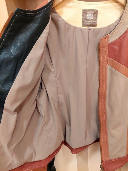 Шкіряна жіноча куртка