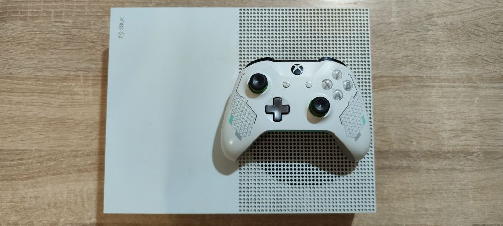 Xbox one s 1tb консоль приставка + геймпад