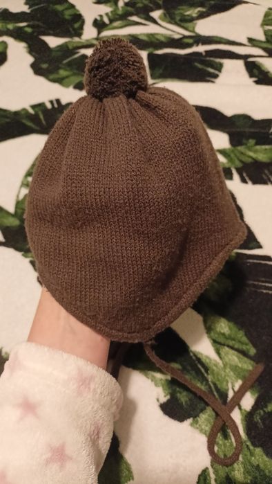 Czapka zimowa brązowa zawiazywana