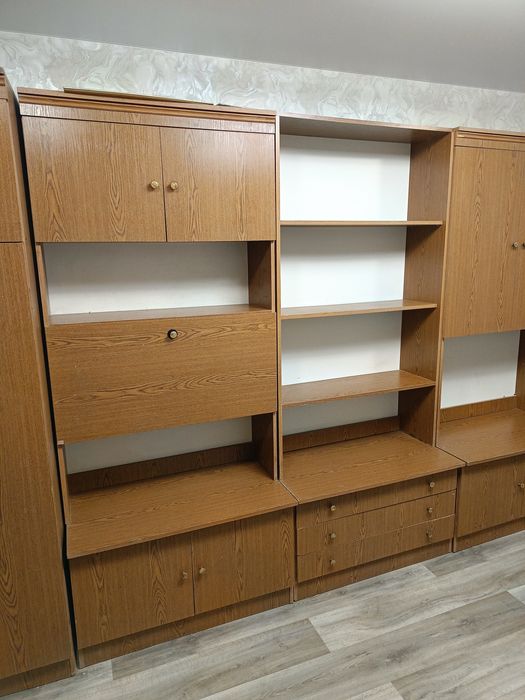 Продам стінку в вітальню