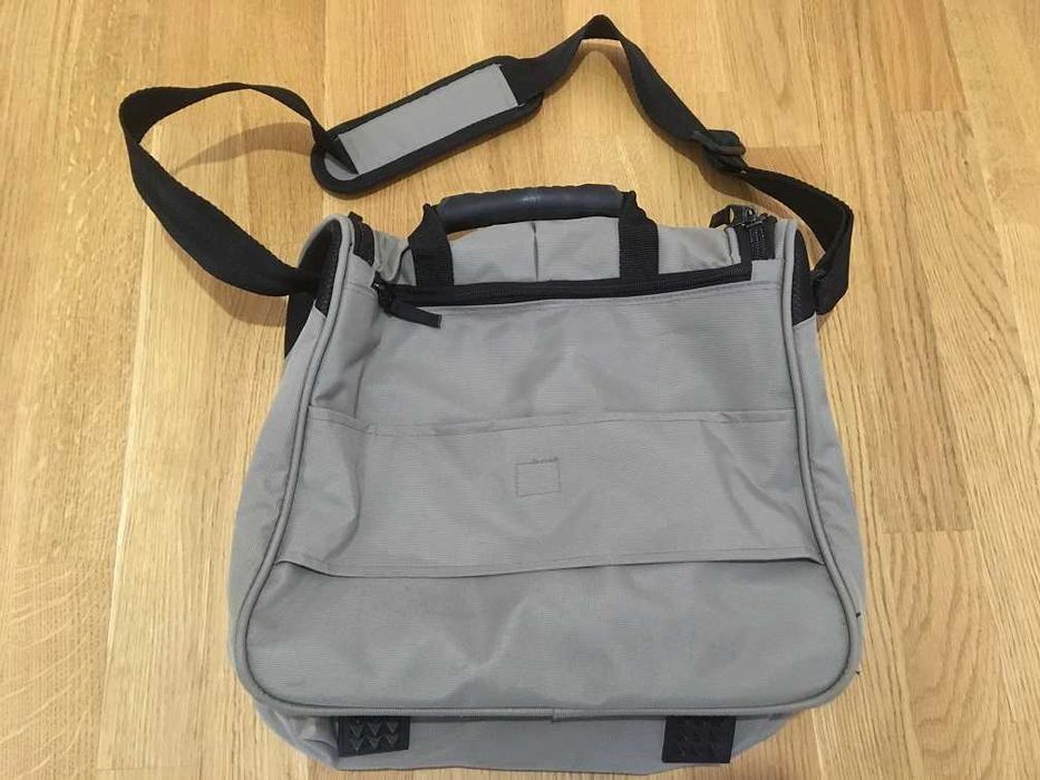 23.	Продам сумку CARLTON