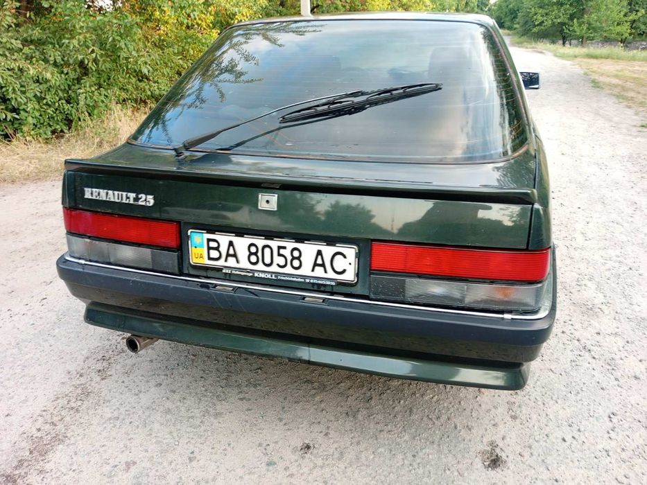 Продам гарний Renault 25