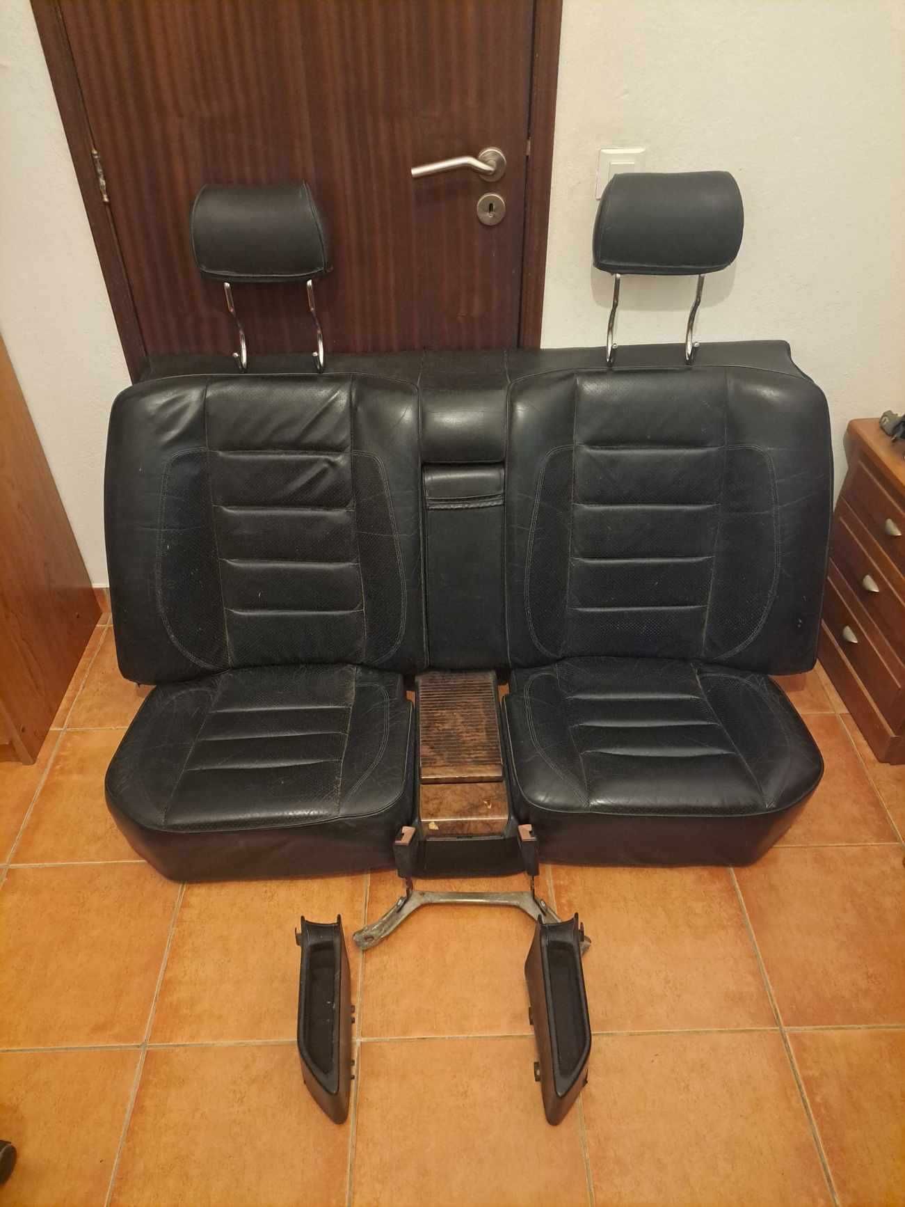 Bancos Traseiros Mercedes W124 em Pele 2+2 Recaro ( Item RARO)