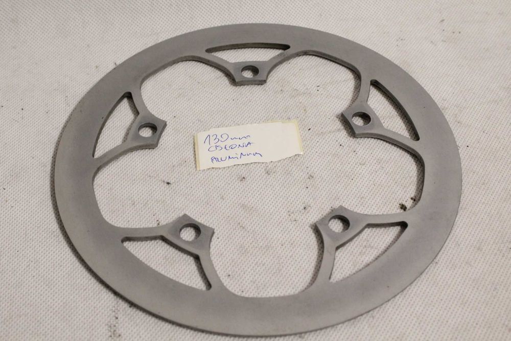 osłona tarczy zębatki 52T aluminiowa retro kolarzówka CM4